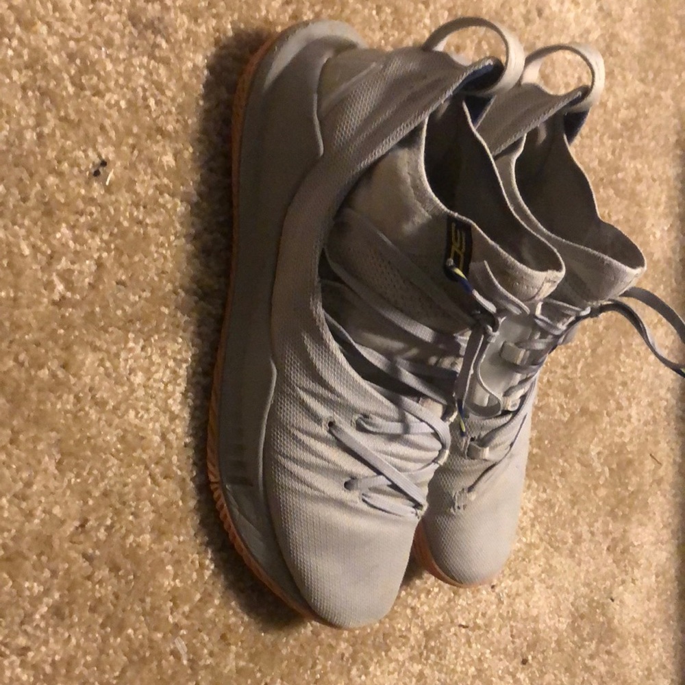 Under Armour Curry 5 Grey Gum Size 9.5